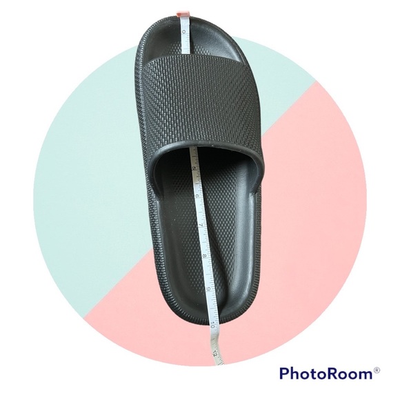 New - Slides slippers 7.5-8 Women’s/6.5-7 Men in Black - Picture 4 of 11